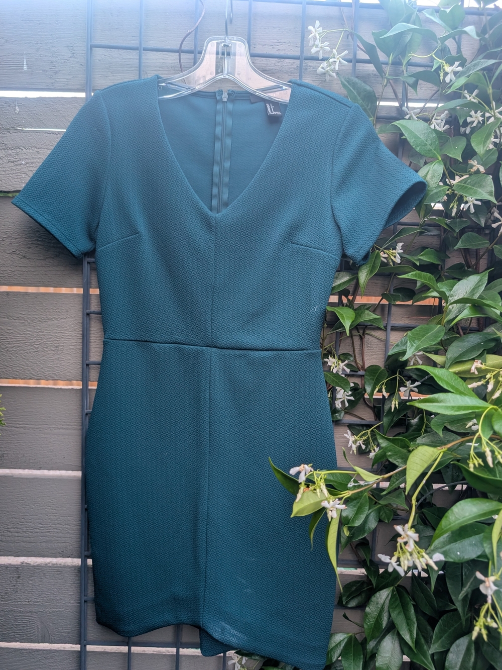 Forever 21 Teal V-Neck Short Sleeve Dress